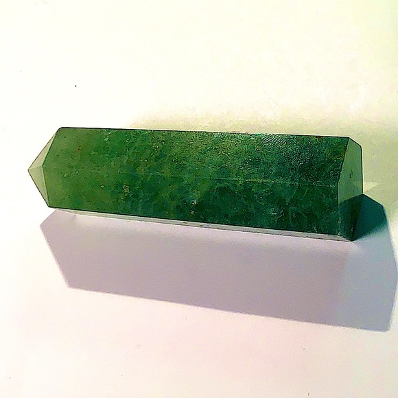 GREEN STRAWBERRY QUARTZ POINT TOWER - Picture 6 of 9